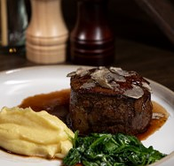 Филе-миньон с пастернаком и трюфелем