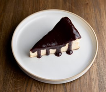 Баскский чизкейк и варенье из смородины