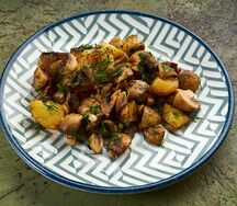 Жареный картофель с грибами