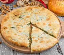 Хачапури со шпинатом и сыром