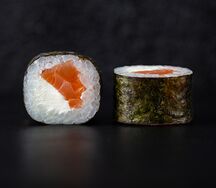 Маки сливочный лосось