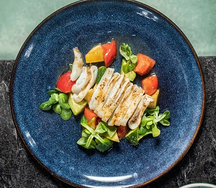 Салат с кальмаром и манго