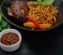 Джоллоф паста с индейкой