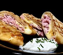Блинчики с ветчиной и сыром