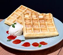 Вафли с ягодным джемом