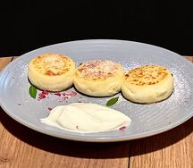 Сырники со сметаной