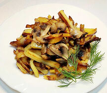 Жареный картофель с грибами