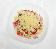 Фузилли с ветчиной из говядины