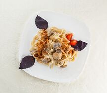 Феттуччине с курицей и грибами