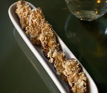 Финики с орехами и творожным сыром