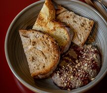 Паштет из куриных сердечек и гранатовая глазурь