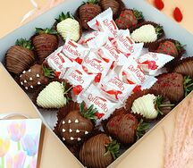 Клубника в шоколаде и Raffaello 147а