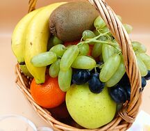 Фрукты в корзине 301