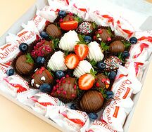 Клубника в шоколаде и Raffaello 147