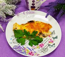 Филе куриное запеченное с луком и грибами