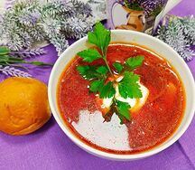 Борщ с пампушкой 