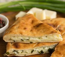 Сыр с зеленым луком