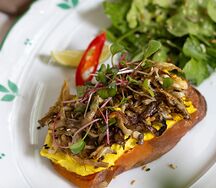 Батат с грибами