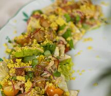 Цезарь с артишоками и тофу