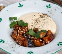 Баклажаны унаги с муссом из копченого тофу