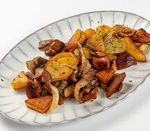 Жареный картофель с белыми грибами