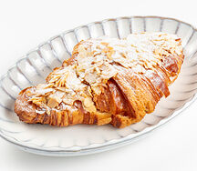 Круассан миндальный