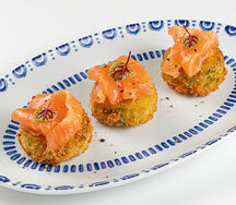 Крокеты из кабачков со слабосоленым лососем