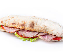 Чиабатта с копченой грудинкой