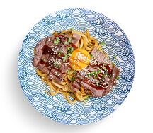 Пад-тай со стейком рибай и желтком