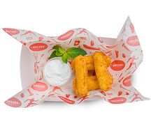 Сырные палочки халуми с соусом дзадзики