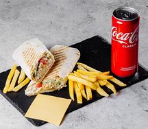 Шаурма Сырная и Coca-Cola