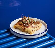 Блинчики, грибной жюльен, пармезан