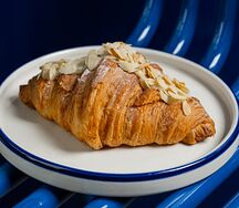 Миндальный круассан