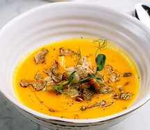 Тыквенный крем-суп с лангустинами и черным трюфелем