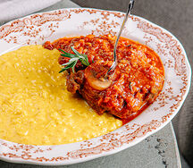 Оссобуко по-милански с ризотто из шафрана