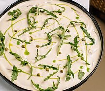 Вителло Тоннато с рукколой и каперсами