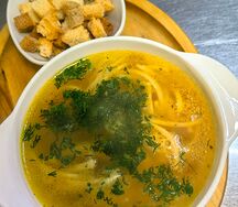 Суп-лапша с грибами и курицей