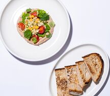 Хумус с печеными овощами