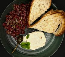 Тартар с трюфельным маслом