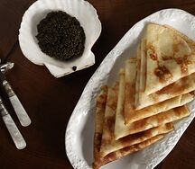 Блинчики с чёрной икрой