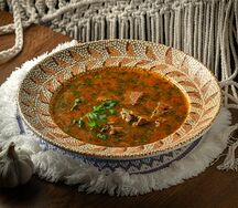 Харчо с бараниной и пастилой из барбариса