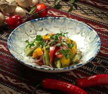 Салат овощной по-грузински