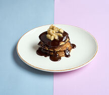 Д Панкейки с нутелой и карамелизированным бананом