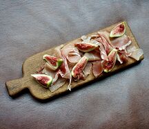 Прошутто с инжиром