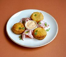Картофельные крокеты с мортаделлой