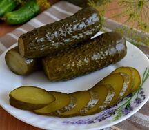 Огурец маринованный
