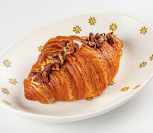 Круассан с миндалем