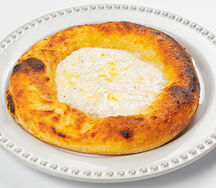 Лепешка с трюфельной страчателлой