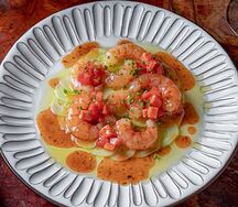 Креветки карабинерос с соусом из томатов