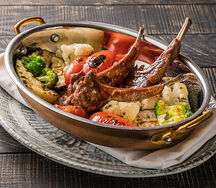 Каре ягненка с овощами на гриле